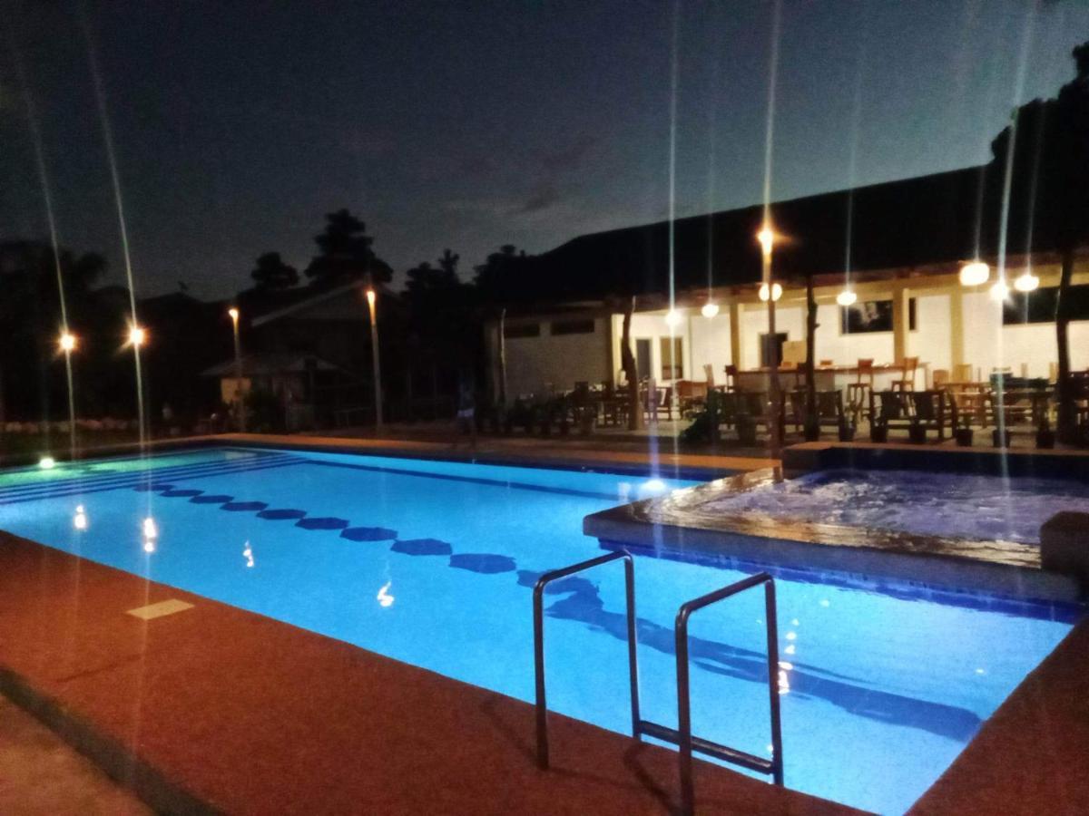 Casa James Apartment, Rooms , Pool And Restaurant Siquijor Buitenkant foto